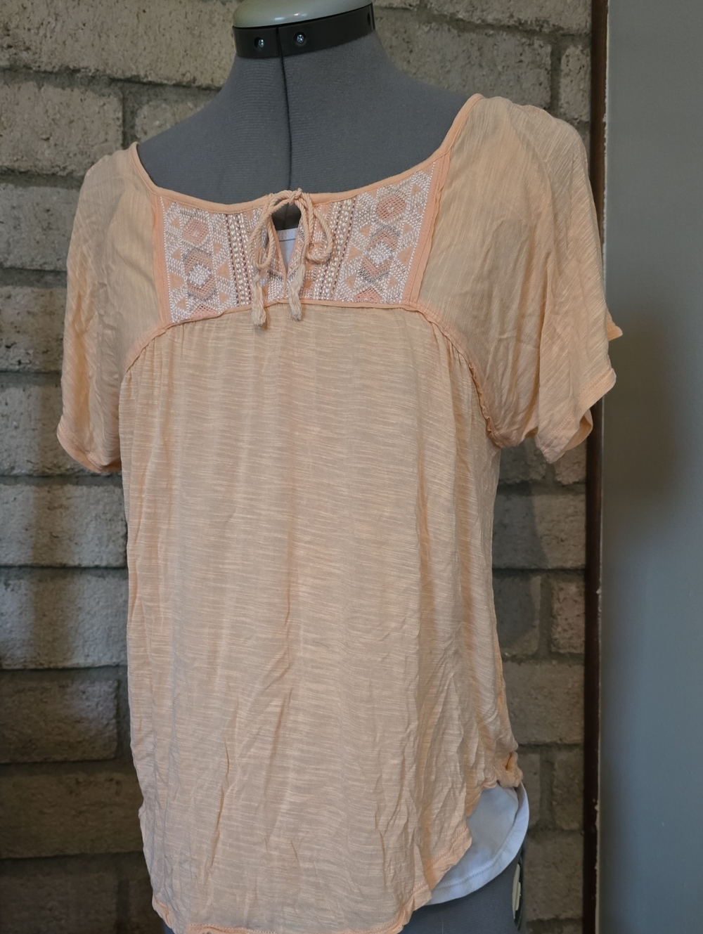 American Eagle Light Peach Short Sleeve Tunic With Embroidered Aztec Detailing
